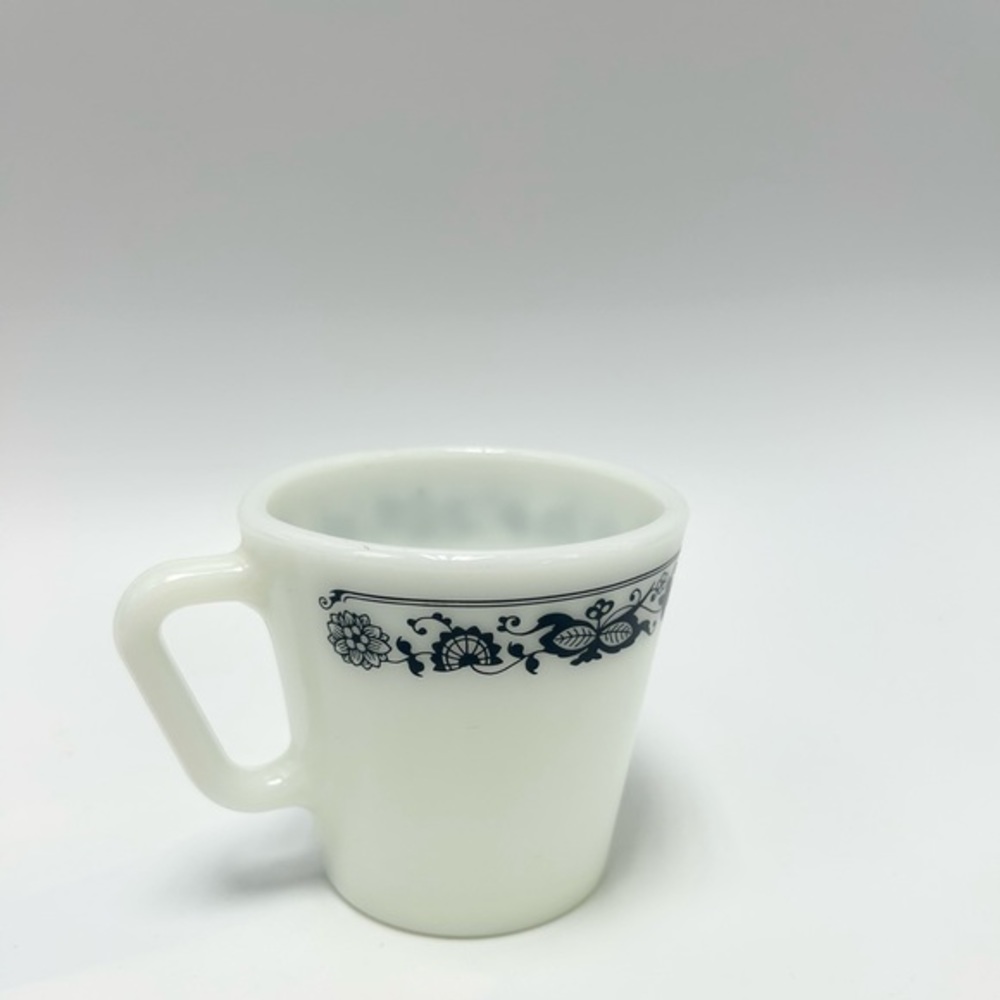 Pyrex cup.